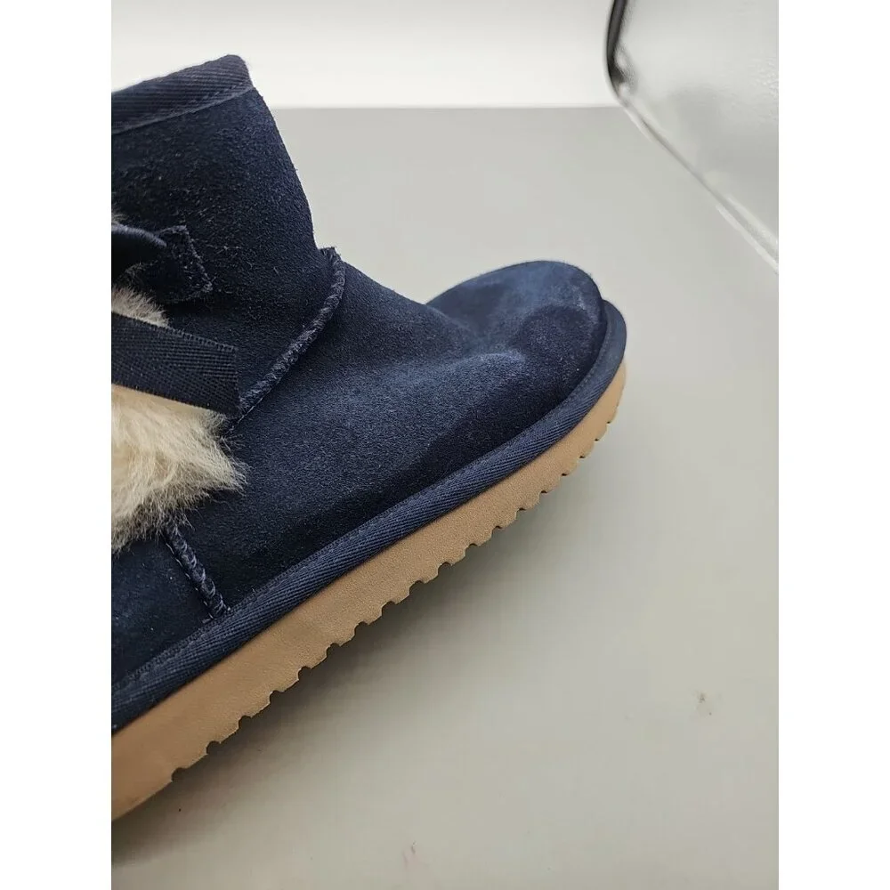 Koolaburra by UGG Victoria Mini Blue Suede sheepskin sockliner Boots Womens Sz 6